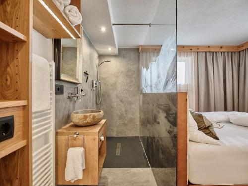 Boutique Apartment Sonnenhang - incl Infinity Pool tesisinde bir banyo