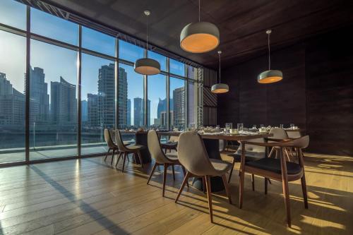 Ресторан / где поесть в InterContinental Dubai Marina by IHG