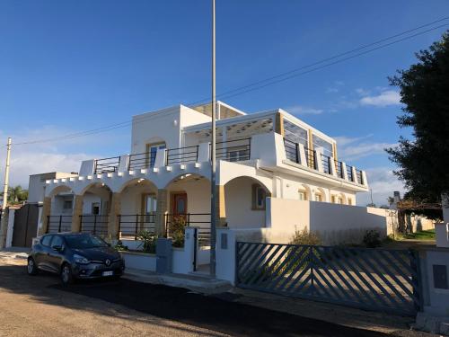 Photo de la galerie de l'établissement Tramontana Tre Archi B&B, à Torre Suda