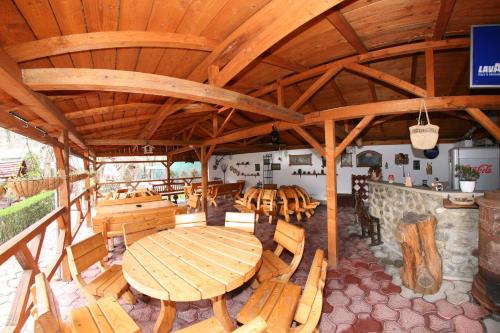 Restaurace v ubytování Pensiunea El Plazza