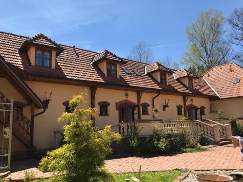 Gallery image of Zámeček Zdíky - Moderní velký apartmán in Bujanov