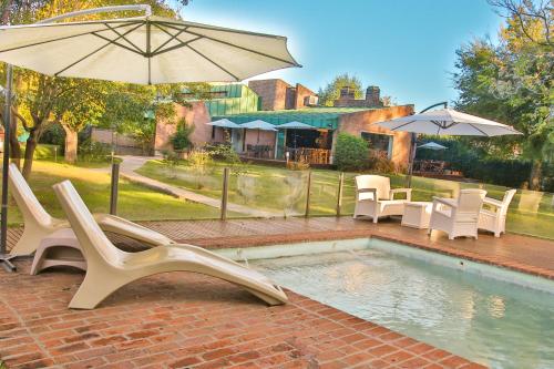 Bazén v ubytování La Ysidora Hotel & Spa nebo v jeho okolí