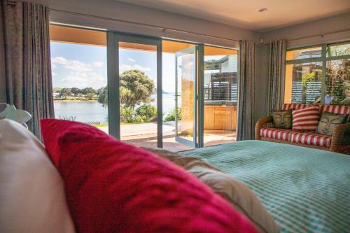 Gallery image of Soul Retreat - Cable Bay Holiday Home in Cable Bay