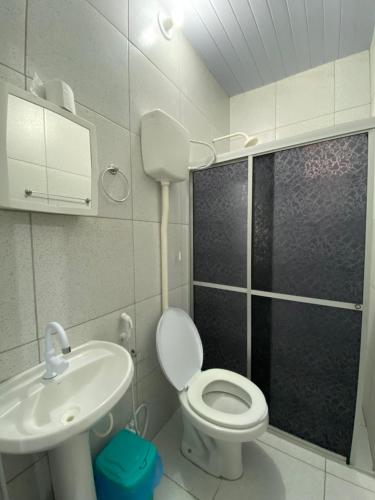 Kylpyhuone majoituspaikassa Casa em Galinhos/RN
