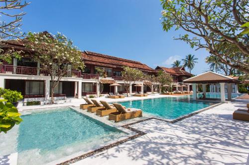 an image of a swimming pool at a villa at Chaweng Regent Beach Resort in Chaweng