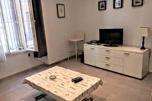 C038-Elegant apt a few steps from beaches - Le Suquet