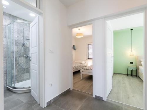 City Center Apartment with private garden and BBQ