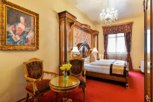 Ліжко або ліжка в номері Premier Prezident Garni Hotel and Spa