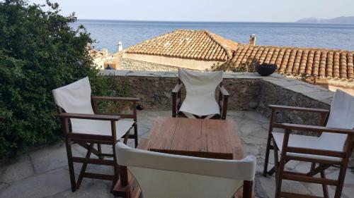 Imagen de la galería de Athina Guesthouse, en Monemvasia