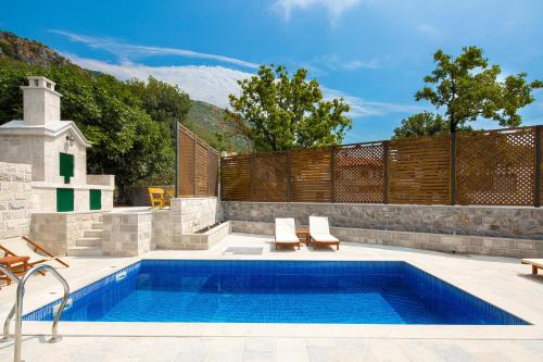 Πισίνα στο ή κοντά στο Villa Latina 2
