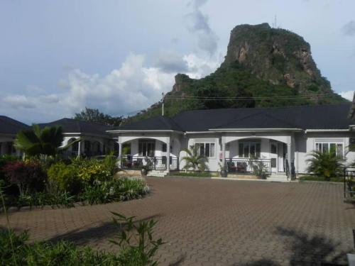 Afbeelding uit fotogalerij van MAMIKKI Hotel Apartments in Tororo