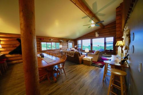 Gallery image of Flat Fish Lodge B&B and Event Center in Homer