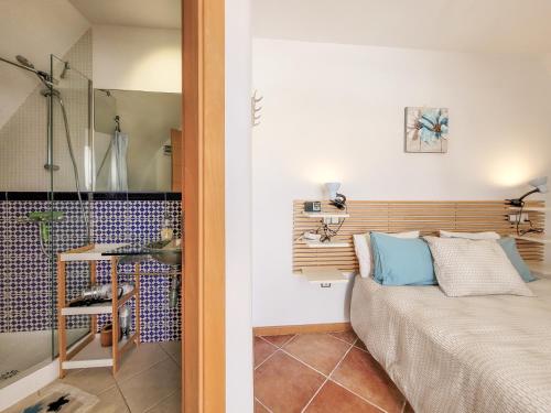 Posteľ alebo postele v izbe v ubytovaní Suite Adeje Paradise with private jacuzzi