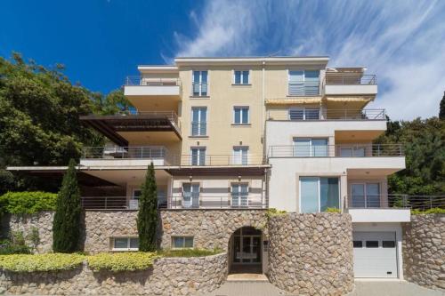 BLUE DREAM - Stylish Apt with stunning sea view