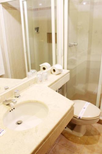 Koupelna v ubytování Hotel Manalba