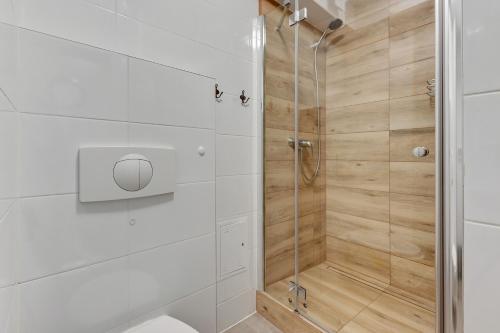 Phòng tắm tại Apartamenty przy Helskiej - Basement - Przyziemie