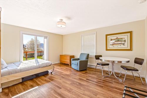 Bayview Tiny Cabin – Photos 4