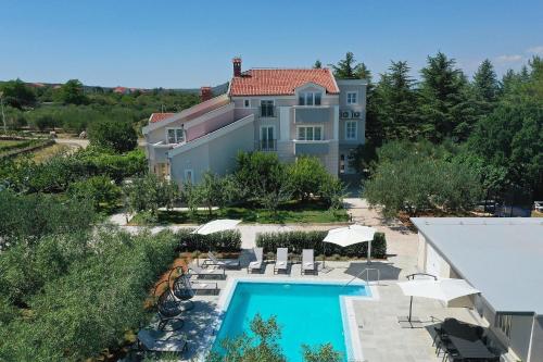 Bassein majutusasutuses Villa Adrian või selle lähedal