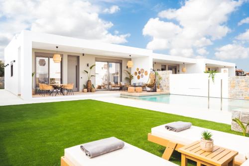 Nagia Luxury Family Villas