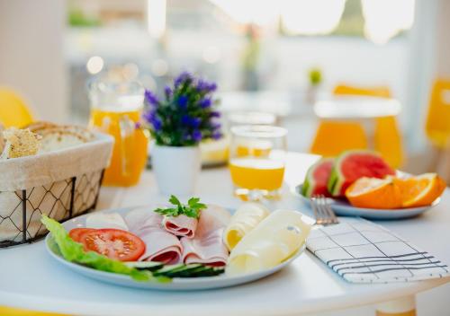 Jídlo v penzionu nebo okolí