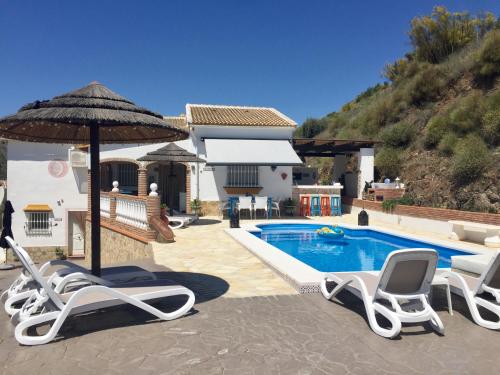 Casira, ruime villa & 2 studio's 8 personen, Viñuela – Updated 2022 Prices