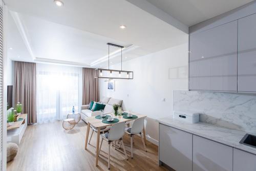 Fotografie z fotogalerie ubytování Apartament NATURAL 1 Gardenia Dziwnów z widokiem na morze EPapartamenty v destinaci Dziwnów