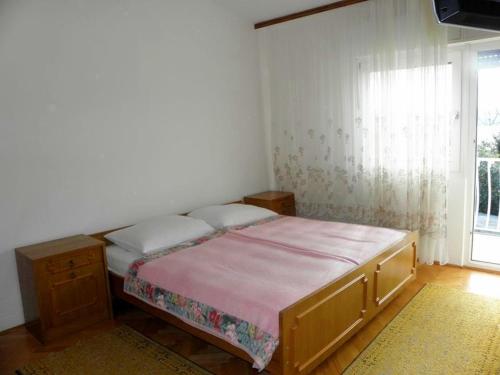 Foto da galeria de Apartment in Duce with sea view, loggia, air conditioning, Wi-Fi (4166-7) em Duće