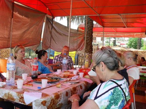 Tetamu yang menginap di VILLA de LUXE