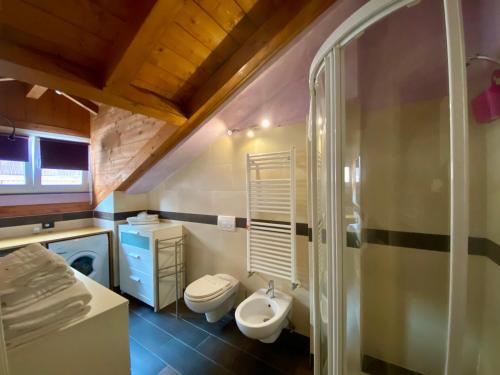 Koupelna v ubytování Oasi Hotel