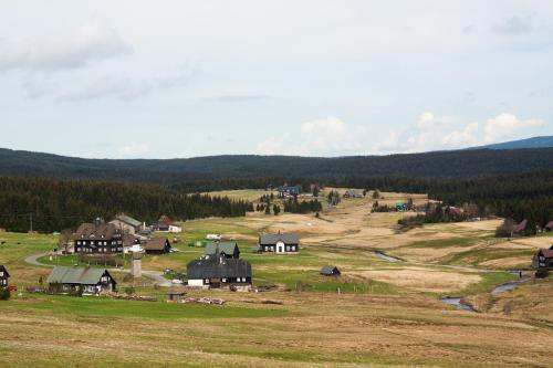 ゲストハウスの近くで見られる自然の景観