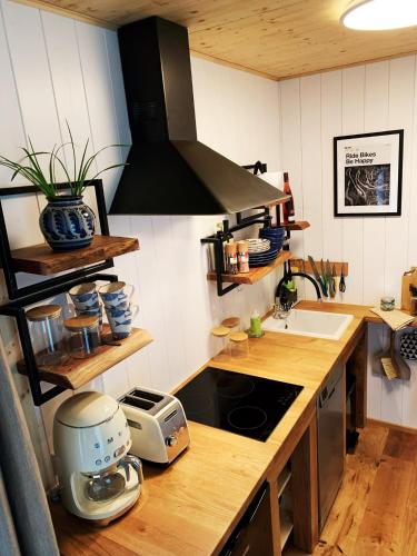 Dapur atau dapur kecil di HJEM - Tiny Homes direkt am Wald zwischen Allgäu & Bodensee