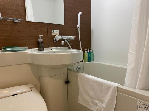 Vannas istaba naktsmītnē Hotel Route Inn Osaka Izumi -Kishiwada Izumi Inter-