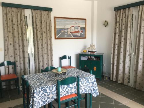 Gallery image of Papoulias Rooms in Elafonisos