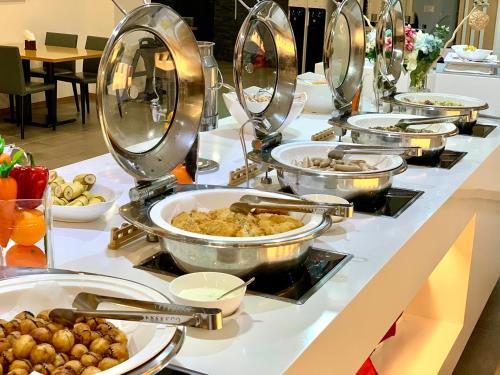 Jídlo v hotelu nebo okolí