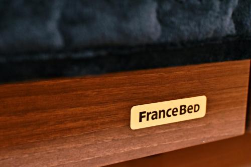 a sign that says france bdb on a wooden drawer at だるまマンション 902 in Naha