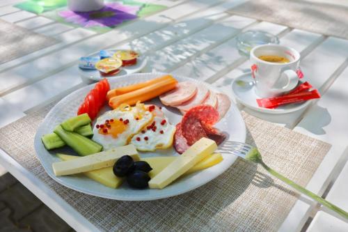 Jídlo v penzionu nebo okolí