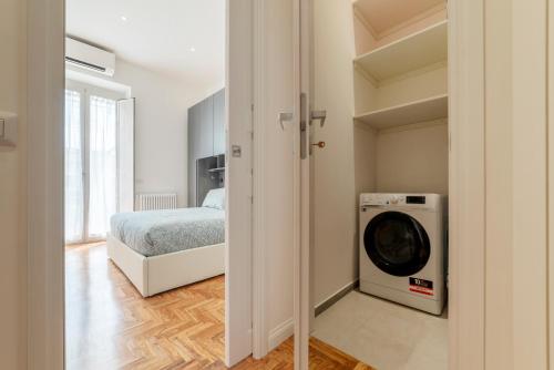 GuestHost - Rione Prati Elegant Apartment with Balcony