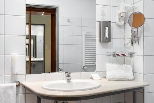 Koupelna v ubytování Hunguest Hotel Aqua Sol
