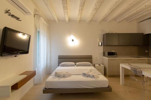 Μια τηλεόραση ή/και κέντρο ψυχαγωγίας στο " CASA SAVONAROLA " centro storico
