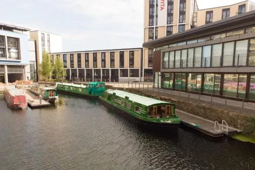 Edinburgh - Houseboats photo 25
