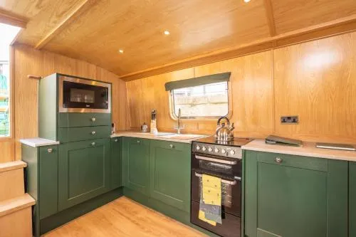 Edinburgh - Houseboats photo 5