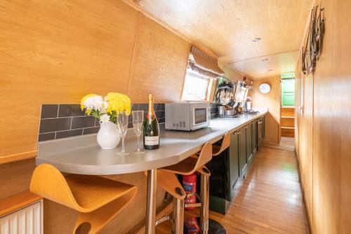 Edinburgh - Houseboats photo 92