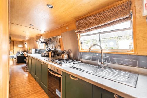 Edinburgh - Houseboats photo 98