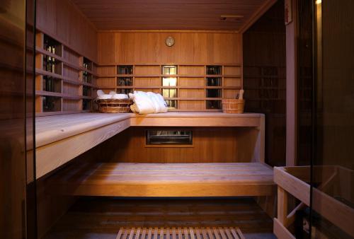 Palanda nebo palandy na pokoji v ubytování Marias Guest House