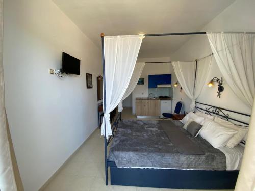 Gallery image of Anastasia Studios, Apartments & Suites in Archangelos