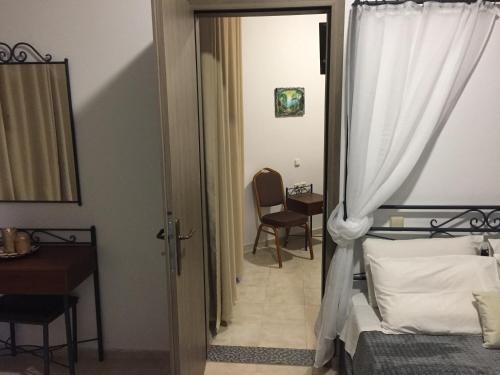 Gallery image of Anastasia Studios, Apartments & Suites in Archangelos