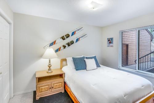 Katil atau katil-katil dalam bilik di Aspen Village 27