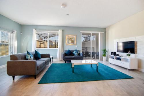 Modern 5 Bedroom ChampionsGate Golf Resort Town Home, Davenport, United States