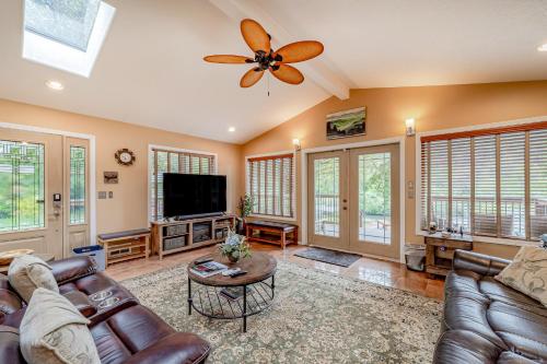 Emerald River Retreat – Photos 3