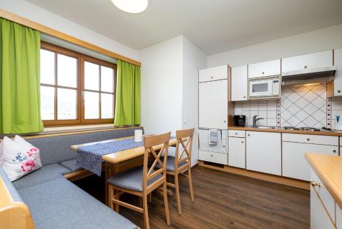 Cuisine ou kitchenette dans l'établissement Michis Aparthotel